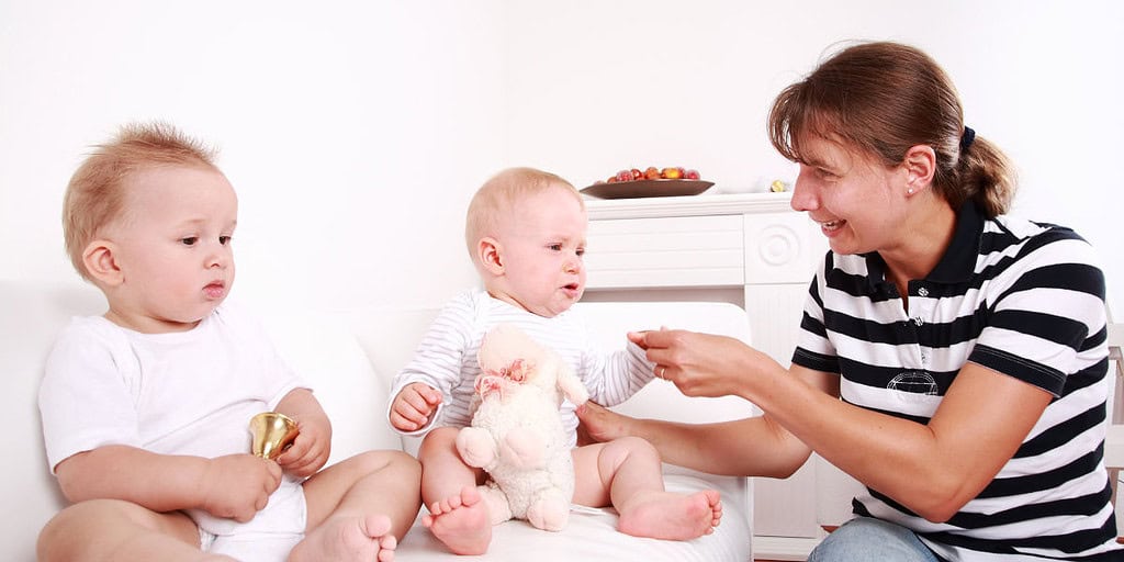 Does delaying pregnancy increase your risk of twins