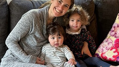 Amanda Wolin, Delilah 3, Peyton 9 mos