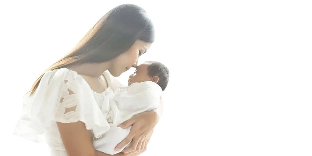 Rebecca-Travels-From-China-for-Dr.-Rads-Gentle-C-Section-Expertise-2.